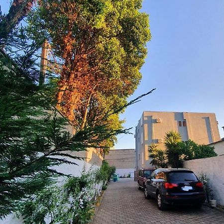 Klerichi Hotel Tirana Bagian luar foto
