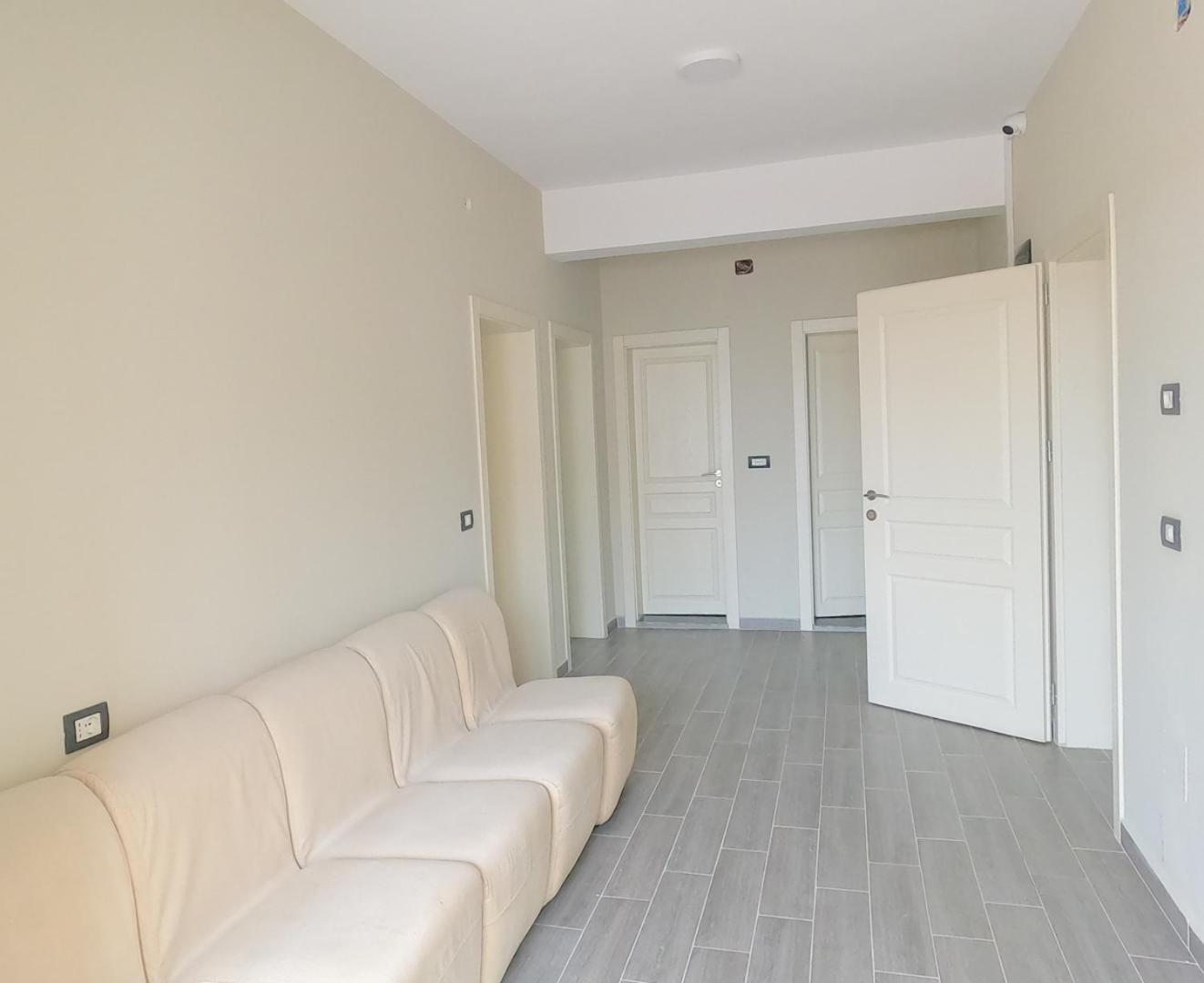 Klerichi Hotel Tirana Bagian luar foto